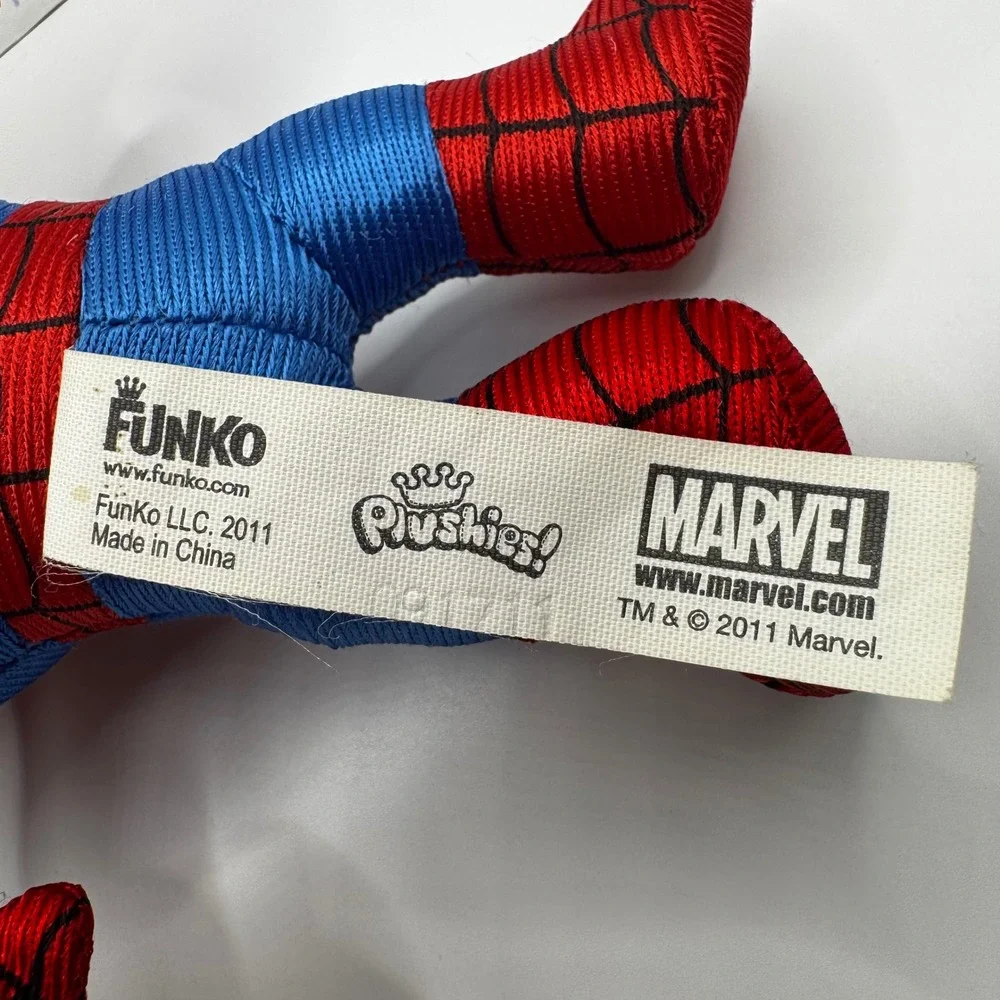 Funko Pop Plushies Marvel Universe Comics Spider-Man Plush 2011 - Picture 4 of 5